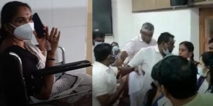 തൃക്കാക്കര നഗരസഭയില് സംഘര്ഷം ; ഭരണ – പ്രതിപക്ഷ അംഗങ്ങള് തമ്മിലടിച്ചു തൃക്കാക്കര നഗരസഭയില് സംഘര്ഷം ; ഭരണ – പ്രതിപക്ഷ അംഗങ്ങള് തമ്മിലടിച്ചു