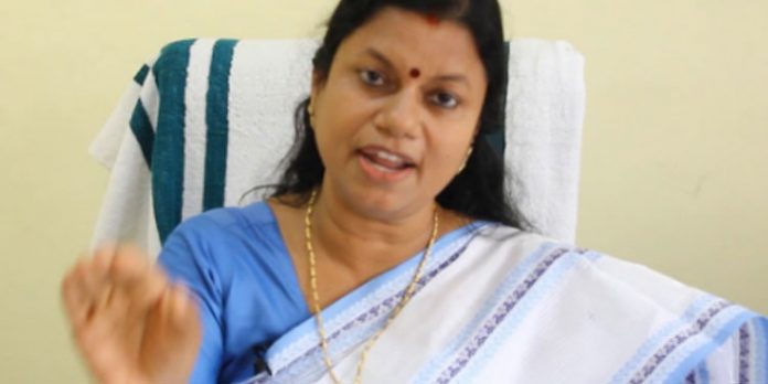 പോലീസിന് ശമ്പളം കൊടുക്കുന്നത് എ.കെ.ജി സെന്ററിൽ നിന്നല്ല ; ജോജുവിനെന്താ കൊമ്പുണ്ടോ – ബിന്ദു കൃഷ്ണ പോലീസിന് ശമ്പളം കൊടുക്കുന്നത് എ.കെ.ജി സെന്ററിൽ നിന്നല്ല ; ജോജുവിനെന്താ കൊമ്പുണ്ടോ – ബിന്ദു കൃഷ്ണ