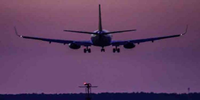 ഒമിക്രോണ് ഭീഷണി : അന്താരാഷ്ട്ര വിമാന സർവ്വീസുകൾ പുനസ്ഥാപിക്കുന്നത് ജനുവരി 31 വരെ നീട്ടി ഒമിക്രോണ് ഭീഷണി : അന്താരാഷ്ട്ര വിമാന സർവ്വീസുകൾ പുനസ്ഥാപിക്കുന്നത് ജനുവരി 31 വരെ നീട്ടി