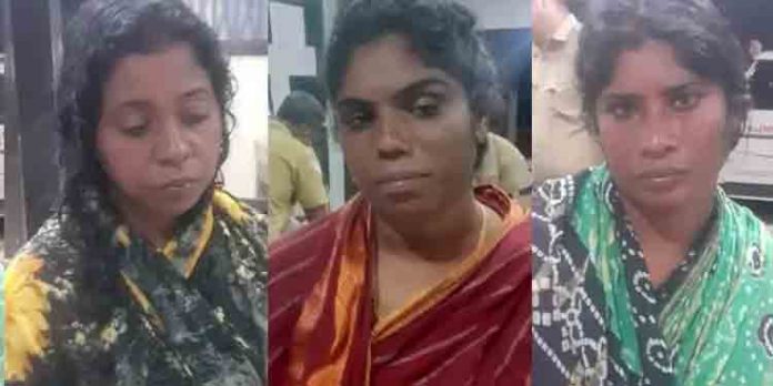 ഒപി ടിക്കറ്റ് എടുക്കാനായി ക്യൂവില് നിന്ന വയോധികയുടെ മാല മോഷ്ടിക്കാന് ശ്രമം ; മൂന്നു സ്ത്രീകള് പിടിയില് ഒപി ടിക്കറ്റ് എടുക്കാനായി ക്യൂവില് നിന്ന വയോധികയുടെ മാല മോഷ്ടിക്കാന് ശ്രമം ; മൂന്നു സ്ത്രീകള് പിടിയില്