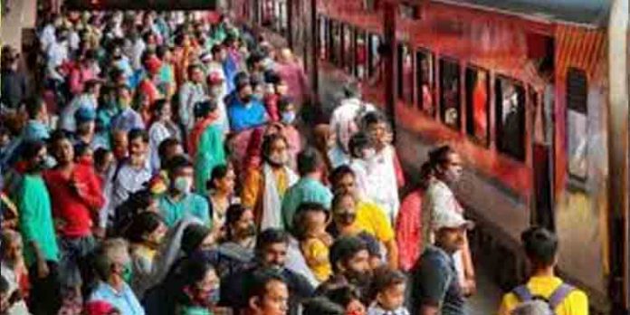 ഇളവുകൾ വെട്ടിക്കുറച്ച് റെയിൽവേ ; മുതിർന്ന പൗരൻമാരടക്കം ഇനി ഫുൾ ചാർജ് കൊടുക്കണം ഇളവുകൾ വെട്ടിക്കുറച്ച് റെയിൽവേ ; മുതിർന്ന പൗരൻമാരടക്കം ഇനി ഫുൾ ചാർജ് കൊടുക്കണം