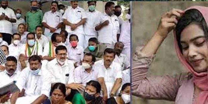 യൂത്ത് കോണ്ഗ്രസ് പ്രവര്ത്തകര്ക്ക് തീവ്രവാദ ബന്ധമാരോപിച്ച സംഭവം പോലീസിനെതിരെ കോണ്ഗ്രസ് പ്രത്യക്ഷ സമരത്തിലേക്ക് യൂത്ത് കോണ്ഗ്രസ് പ്രവര്ത്തകര്ക്ക് തീവ്രവാദ ബന്ധമാരോപിച്ച സംഭവം പോലീസിനെതിരെ കോണ്ഗ്രസ് പ്രത്യക്ഷ സമരത്തിലേക്ക്