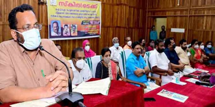 വിവരസാങ്കേതിക വിദ്യ പ്രയോജനപ്പെടുത്തി കൂടുതല് തൊഴില് അവസരങ്ങള് ഒരുക്കുകയാണ് സര്ക്കാരിന്റെ ലക്ഷ്യം : റവന്യു വകുപ്പ് മന്ത്രി കെ.രാജന് വിവരസാങ്കേതിക വിദ്യ പ്രയോജനപ്പെടുത്തി കൂടുതല് തൊഴില് അവസരങ്ങള് ഒരുക്കുകയാണ് സര്ക്കാരിന്റെ ലക്ഷ്യം : റവന്യു വകുപ്പ് മന്ത്രി കെ.രാജന്