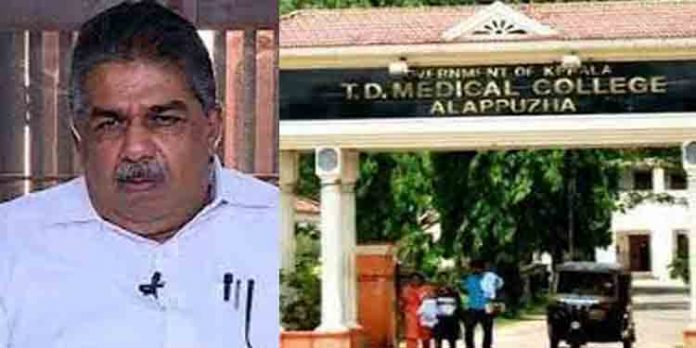 വനിതാ ഡോക്ടറെ കയ്യേറ്റം ചെയ്ത മന്ത്രിയുടെ ഗണ്മാനെതിരെ കേസെടുത്തു വനിതാ ഡോക്ടറെ കയ്യേറ്റം ചെയ്ത മന്ത്രിയുടെ ഗണ്മാനെതിരെ കേസെടുത്തു