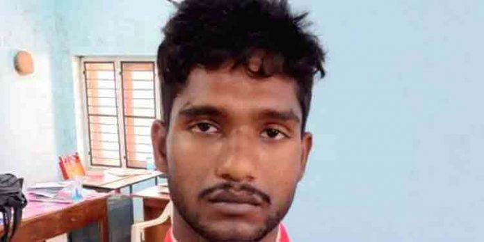 അന്യസംസ്ഥാന തൊഴിലാളിയെ കൊലപ്പെടുത്താന് ശ്രമിച്ച മൂന്നുപേര് പിടിയില് അന്യസംസ്ഥാന തൊഴിലാളിയെ കൊലപ്പെടുത്താന് ശ്രമിച്ച മൂന്നുപേര് പിടിയില്