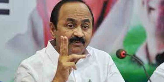 ഒരു ചോദ്യത്തിനും മറുപടി നല്കില്ലെന്ന നിലപാടിലാണ് മുഖ്യമന്ത്രി പിണറായി വിജയൻ ; വി.ഡി സതീശന് ഒരു ചോദ്യത്തിനും മറുപടി നല്കില്ലെന്ന നിലപാടിലാണ് മുഖ്യമന്ത്രി പിണറായി വിജയൻ ; വി.ഡി സതീശന്