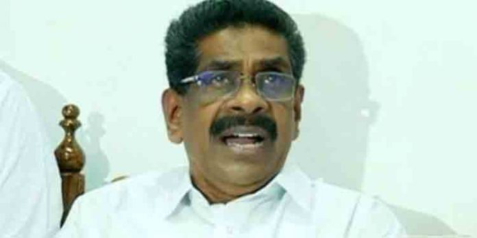 മുഖ്യമന്ത്രി ചാന്സലറായിട്ട് എന്ത് കാണിക്കാനാണ് ? ; മുല്ലപ്പള്ളി മുഖ്യമന്ത്രി ചാന്സലറായിട്ട് എന്ത് കാണിക്കാനാണ് ? ; മുല്ലപ്പള്ളി