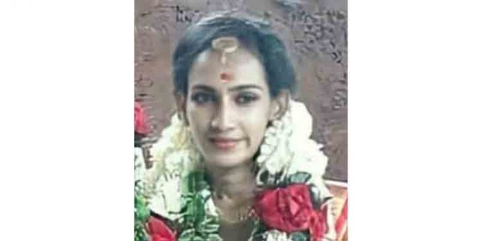 കണ്ണൂരിൽ ഗർഭിണിയെ ഭർത്താവ് കുത്തിയ സംഭവം ; യുവതിയുടെ ആരോഗ്യ നിലയില് നേരിയ മാറ്റം കണ്ണൂരിൽ ഗർഭിണിയെ ഭർത്താവ് കുത്തിയ സംഭവം ; യുവതിയുടെ ആരോഗ്യ നിലയില് നേരിയ മാറ്റം