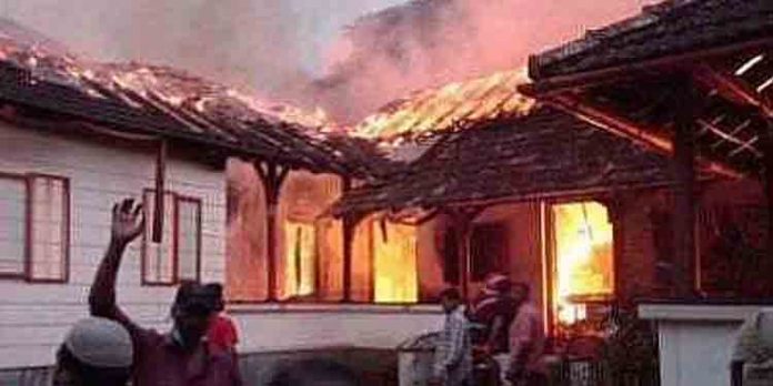 വടകര താലൂക്ക് ഓഫീസിലെ തീപിടുത്തo : തണുപ്പ് അകറ്റാനാണ് തീയിട്ടതെന്ന് ആന്ധ്രാ സ്വദേശിയുടെ മൊഴി വടകര താലൂക്ക് ഓഫീസിലെ തീപിടുത്തo : തണുപ്പ് അകറ്റാനാണ് തീയിട്ടതെന്ന് ആന്ധ്രാ സ്വദേശിയുടെ മൊഴി