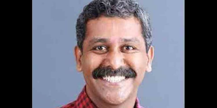 രഞ്ജിത്ത് വധക്കേസ് : കസ്റ്റഡിയിലായിരുന്ന അഞ്ച് പേരുടെ അറസ്റ്റ് രേഖപ്പെടുത്തി രഞ്ജിത്ത് വധക്കേസ് : കസ്റ്റഡിയിലായിരുന്ന അഞ്ച് പേരുടെ അറസ്റ്റ് രേഖപ്പെടുത്തി