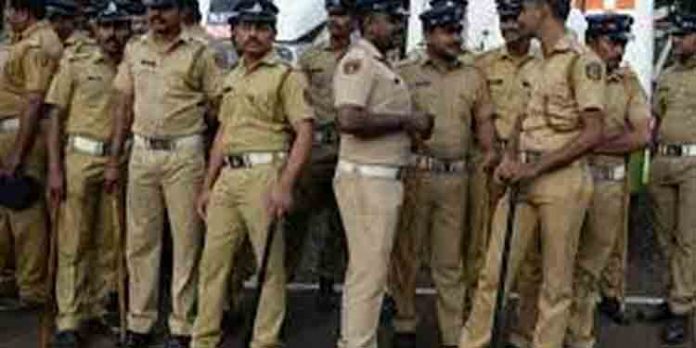 തിരുവനന്തപുരത്തും സാമുദായിക സംഘര്ഷങ്ങള്ക്ക് സാദ്ധ്യത ; പോലീസ് കനത്ത ജാഗ്രതയില് തിരുവനന്തപുരത്തും സാമുദായിക സംഘര്ഷങ്ങള്ക്ക് സാദ്ധ്യത ; പോലീസ് കനത്ത ജാഗ്രതയില്
