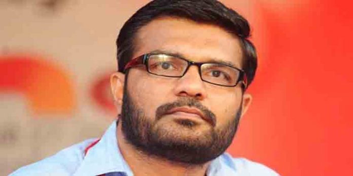 പരസ്പര ഏറ്റുമുട്ടലിലേക്ക് നാടിനെ നയിക്കുന്നത് വർഗീയ ശക്തികൾ’: സ്പീക്കര് എം ബി രാജേഷ് പരസ്പര ഏറ്റുമുട്ടലിലേക്ക് നാടിനെ നയിക്കുന്നത് വർഗീയ ശക്തികൾ’: സ്പീക്കര് എം ബി രാജേഷ്