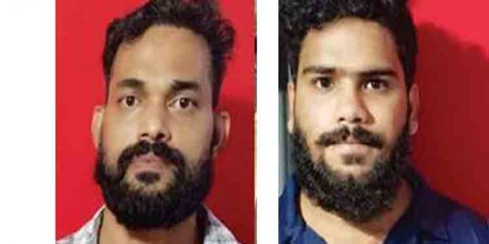 കാറില് കടത്തുകയായിരുന്നു 10 ചാക്ക് നിരോധിത പുകയില ഉല്പന്നങ്ങള് പിടികൂടി കാറില് കടത്തുകയായിരുന്നു 10 ചാക്ക് നിരോധിത പുകയില ഉല്പന്നങ്ങള് പിടികൂടി