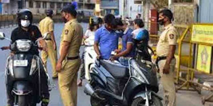 കോവിഡ് നിയന്ത്രണ ലംഘനം : സംസ്ഥാനത്ത് ഇന്ന് 181 കേസുകള് കോവിഡ് നിയന്ത്രണ ലംഘനം : സംസ്ഥാനത്ത് ഇന്ന് 181 കേസുകള്