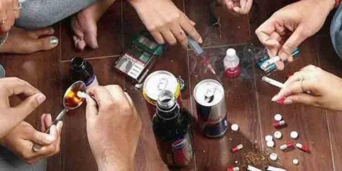 കച്ചകെട്ടി കസ്റ്റംസ് ; പുതുവര്ഷ ആഘോഷങ്ങളില് മയക്കുമരുന്ന് എത്താതിരിക്കാന് വ്യാപക റെയ്ഡ് കച്ചകെട്ടി കസ്റ്റംസ് ; പുതുവര്ഷ ആഘോഷങ്ങളില് മയക്കുമരുന്ന് എത്താതിരിക്കാന് വ്യാപക റെയ്ഡ്