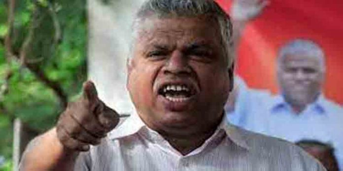 മാട്ടൂലിലെ ഹിഷാം വധം : പിന്നിൽ എസ്ഡിപിഐ എന്ന് എംവി ജയരാജൻ മാട്ടൂലിലെ ഹിഷാം വധം : പിന്നിൽ എസ്ഡിപിഐ എന്ന് എംവി ജയരാജൻ