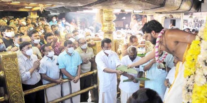 മണ്ഡലപൂജ ഉത്സവത്തിന് സമാപനം ; നട ഇനി 30 ന് തുറക്കും – ജനുവരി 14 ന് മകരവിളക്ക് മണ്ഡലപൂജ ഉത്സവത്തിന് സമാപനം ; നട ഇനി 30 ന് തുറക്കും – ജനുവരി 14 ന് മകരവിളക്ക്