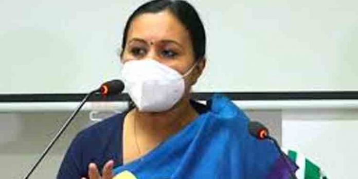 ഒമിക്രോണ് കേസുകള് ഉയരുന്നു ; വേണം അതീവ ജാഗ്രത – ആരോഗ്യമന്ത്രി ഒമിക്രോണ് കേസുകള് ഉയരുന്നു ; വേണം അതീവ ജാഗ്രത – ആരോഗ്യമന്ത്രി