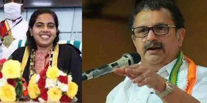 കീ… എന്ന് പറഞ്ഞ് ഹോണടിച്ചങ്ങ് കയറ്റുകയാണ്, അതിന് പകരം ഠേ എന്നായിരിക്കും മറുപടി ; മേയര്ക്കെതിരെ മുരളീധരന് കീ… എന്ന് പറഞ്ഞ് ഹോണടിച്ചങ്ങ് കയറ്റുകയാണ്, അതിന് പകരം ഠേ എന്നായിരിക്കും മറുപടി ; മേയര്ക്കെതിരെ മുരളീധരന്