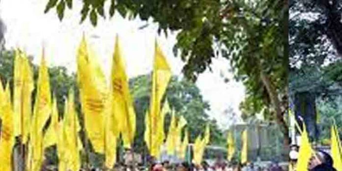 ഗുരുഭക്തിയുടെ നിറവില് 89-ാമത് ശിവഗിരി തീര്ഥാടനം തുടങ്ങി ഗുരുഭക്തിയുടെ നിറവില് 89-ാമത് ശിവഗിരി തീര്ഥാടനം തുടങ്ങി