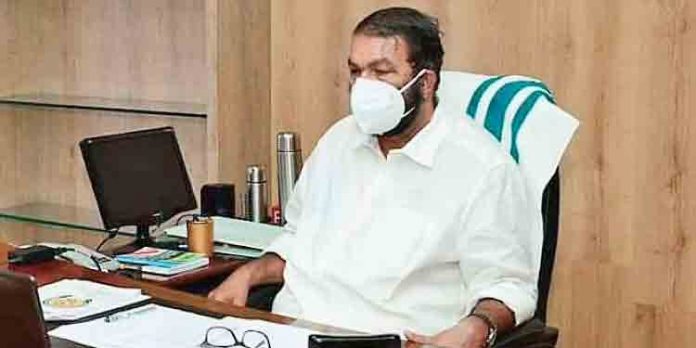 കണക്കുകള് പൂര്ത്തിയായില്ല ; വാക്സിനെടുക്കാത്ത അധ്യാപകരുടെ ലിസറ്റ് ഇന്നും പുറത്തു വിടില്ല കണക്കുകള് പൂര്ത്തിയായില്ല ; വാക്സിനെടുക്കാത്ത അധ്യാപകരുടെ ലിസറ്റ് ഇന്നും പുറത്തു വിടില്ല