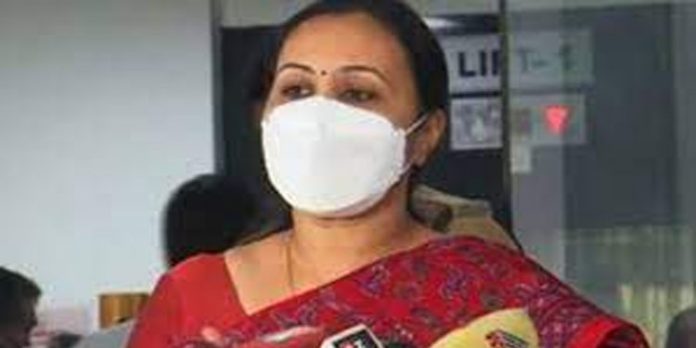 സംസ്ഥാനത്ത് ഒമിക്രോണ് ; അതീവ ജാഗ്രത പാലിക്കണമെന്ന് ആരോഗ്യ മന്ത്രി വീണാ ജോര്ജ് സംസ്ഥാനത്ത് ഒമിക്രോണ് ; അതീവ ജാഗ്രത പാലിക്കണമെന്ന് ആരോഗ്യ മന്ത്രി വീണാ ജോര്ജ്