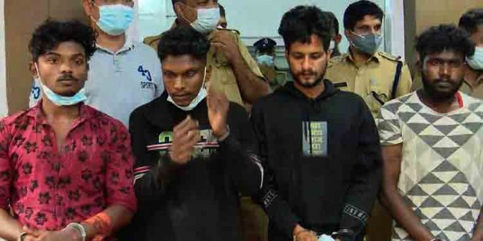 സിപിഎം നേതാവ് സന്ദീപിന്റെ കൊലപാതകം ; പ്രതികൾ ബിജെപി പ്രവർത്തകരെന്ന് പോലീസ് എഫ്ഐആർ സിപിഎം നേതാവ് സന്ദീപിന്റെ കൊലപാതകം ; പ്രതികൾ ബിജെപി പ്രവർത്തകരെന്ന് പോലീസ് എഫ്ഐആർ