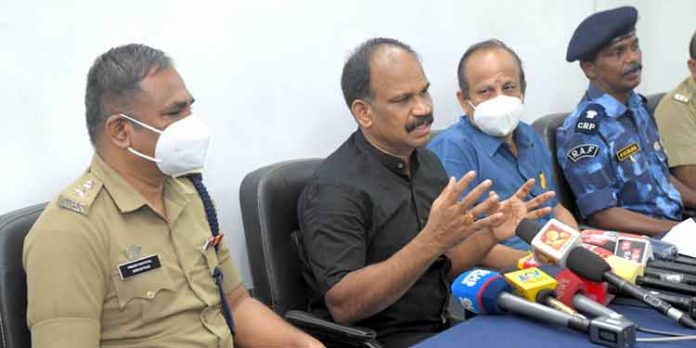 പുണ്യം പൂങ്കാവനം പദ്ധതിയുടെ സന്ദേശം തീര്ത്ഥാടകര് ഏറ്റെടുത്തുവെന്ന് ഐ.ജി പി.വിജയന് പുണ്യം പൂങ്കാവനം പദ്ധതിയുടെ സന്ദേശം തീര്ത്ഥാടകര് ഏറ്റെടുത്തുവെന്ന് ഐ.ജി പി.വിജയന്