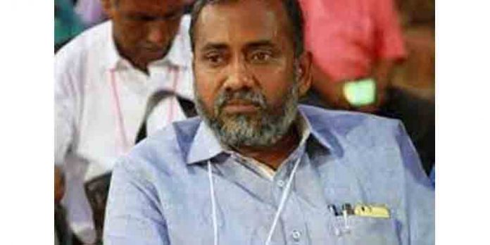 മന്ത്രിക്ക് എസ്ക്കോര്ട്ട് പോയ വാഹനത്തിന്റെ ടയര് പൊട്ടി അപകടം മന്ത്രിക്ക് എസ്ക്കോര്ട്ട് പോയ വാഹനത്തിന്റെ ടയര് പൊട്ടി അപകടം