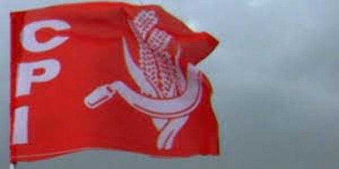പ്രവര്ത്തകര്ക്ക് വെട്ടേറ്റ സംഭവം ; പോലീസിനെതിരെ ഗുരുതര ആരോപണവുമായി സിപിഐ പ്രവര്ത്തകര്ക്ക് വെട്ടേറ്റ സംഭവം ; പോലീസിനെതിരെ ഗുരുതര ആരോപണവുമായി സിപിഐ