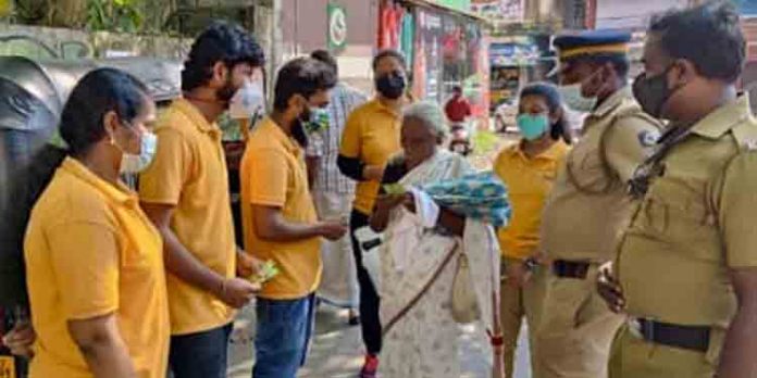 പോലീസ് വോളന്റിയേഴ്സ് ദിനാചരണത്തിന്റെ ഭാഗമായി പച്ചക്കറി വിത്തുകള് വിതരണം ചെയ്തു പോലീസ് വോളന്റിയേഴ്സ് ദിനാചരണത്തിന്റെ ഭാഗമായി പച്ചക്കറി വിത്തുകള് വിതരണം ചെയ്തു