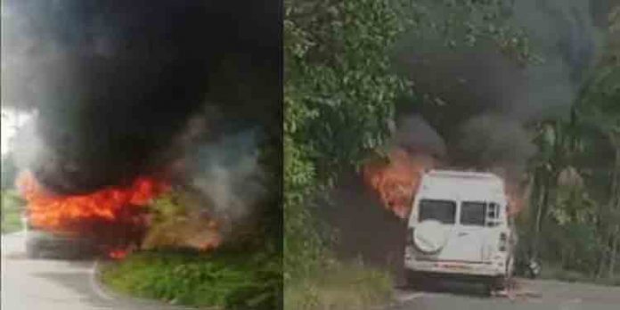 കോഴിക്കോട് ഓടിക്കൊണ്ടിരുന്ന ടെമ്പോ ട്രാവലറിന് തീപിടിച്ചു ; വാഹനം പൂർണമായി കത്തിനശിച്ചു കോഴിക്കോട് ഓടിക്കൊണ്ടിരുന്ന ടെമ്പോ ട്രാവലറിന് തീപിടിച്ചു ; വാഹനം പൂർണമായി കത്തിനശിച്ചു