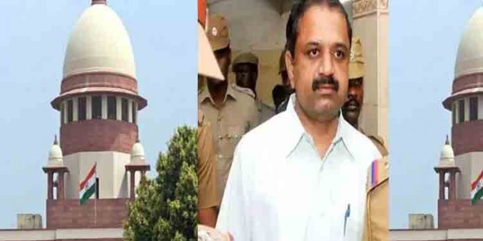 ജയില് മോചനo : പേരറിവാളന് സമര്പ്പിച്ച ഹര്ജി സുപ്രീംകോടതി ഇന്ന് പരിഗണിക്കും ജയില് മോചനo : പേരറിവാളന് സമര്പ്പിച്ച ഹര്ജി സുപ്രീംകോടതി ഇന്ന് പരിഗണിക്കും