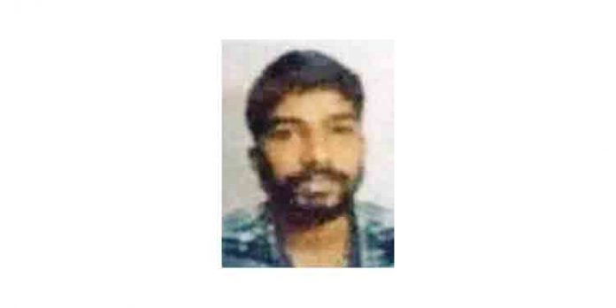 ബാങ്ക് കാലുമാറി, നല്കാമെന്ന് പറഞ്ഞ ലോണ് നല്കിയില്ല ; അമ്മയെയും സഹോദരിയെയും ജ്വല്ലറിയില് ഇരുത്തി യുവാവ് ആത്മഹത്യ ചെയ്തു ബാങ്ക് കാലുമാറി, നല്കാമെന്ന് പറഞ്ഞ ലോണ് നല്കിയില്ല ; അമ്മയെയും സഹോദരിയെയും ജ്വല്ലറിയില് ഇരുത്തി യുവാവ് ആത്മഹത്യ ചെയ്തു