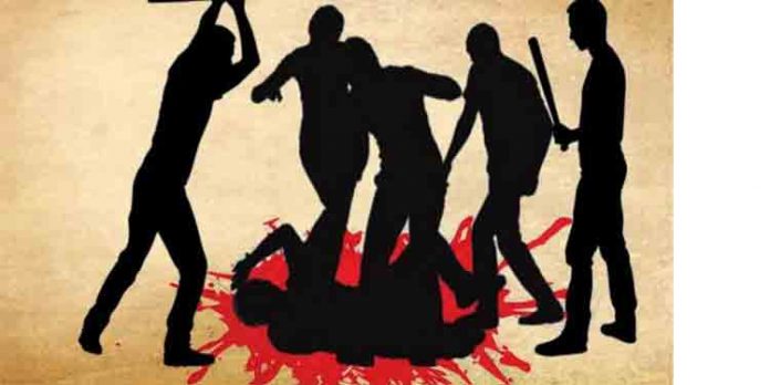 വിദ്യാര്ത്ഥികള് തമ്മില് ഏറ്റുമുട്ടല് പതിവായി ; സഹികെട്ട നാട്ടുകാര് വടിയെടുത്തു വിദ്യാര്ത്ഥികള് തമ്മില് ഏറ്റുമുട്ടല് പതിവായി ; സഹികെട്ട നാട്ടുകാര് വടിയെടുത്തു