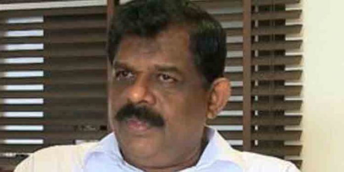 യാത്രാ സൗകര്യങ്ങള് വര്ദ്ധിപ്പിക്കാന് തമിഴ്നാടുമായി കൈകോര്ക്കും : ഗതാഗതമന്ത്രി ആന്റണി രാജു യാത്രാ സൗകര്യങ്ങള് വര്ദ്ധിപ്പിക്കാന് തമിഴ്നാടുമായി കൈകോര്ക്കും : ഗതാഗതമന്ത്രി ആന്റണി രാജു