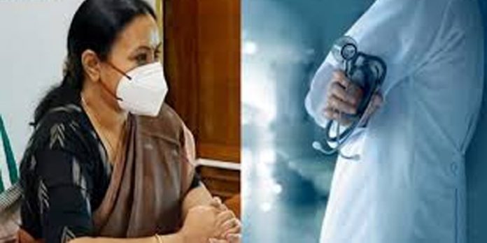 താളം തെറ്റി മെഡിക്കൽ കോളേജ് പ്രവർത്തനം ; രോഗികളെ വെല്ലുവിളിക്കരുതെന്ന് സമരക്കാരോട് ആരോഗ്യമന്ത്രി താളം തെറ്റി മെഡിക്കൽ കോളേജ് പ്രവർത്തനം ; രോഗികളെ വെല്ലുവിളിക്കരുതെന്ന് സമരക്കാരോട് ആരോഗ്യമന്ത്രി