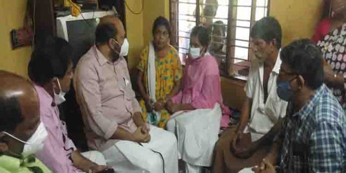 സന്ദീപ് കൊലപാതക കേസ് ; പ്രതികളെ എല്ലാം നിയമത്തിന് മുന്നിൽ കൊണ്ടുവരും – ശിക്ഷ ഉറപ്പു വരുത്തും ; മന്ത്രി പി രാജീവ് സന്ദീപ് കൊലപാതക കേസ് ; പ്രതികളെ എല്ലാം നിയമത്തിന് മുന്നിൽ കൊണ്ടുവരും – ശിക്ഷ ഉറപ്പു വരുത്തും ; മന്ത്രി പി രാജീവ്