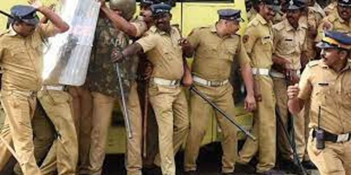 പോലീസ് സേനയ്ക്കെതിരായ വ്യാപക പരാതി ; ഉന്നത ഉദ്യോഗസ്ഥർ വിളിച്ചു ചേർത്ത യോഗം ഇന്ന് പോലീസ് സേനയ്ക്കെതിരായ വ്യാപക പരാതി ; ഉന്നത ഉദ്യോഗസ്ഥർ വിളിച്ചു ചേർത്ത യോഗം ഇന്ന്