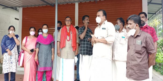 അനുമോദന യോഗവും ആഹ്ളാദ പ്രകടനവും നടത്തി അനുമോദന യോഗവും ആഹ്ളാദ പ്രകടനവും നടത്തി