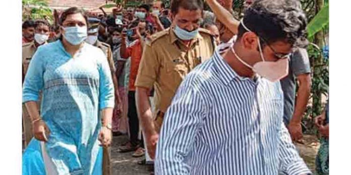 പോപ്പുലര് ഫ്രണ്ട് നേതാവിന്റെ വീട്ടില് എന്ഫോഴ്സ്മെന്റ് ഡയറക്ടറേറ്റ് റെയ്ഡ് പോപ്പുലര് ഫ്രണ്ട് നേതാവിന്റെ വീട്ടില് എന്ഫോഴ്സ്മെന്റ് ഡയറക്ടറേറ്റ് റെയ്ഡ്