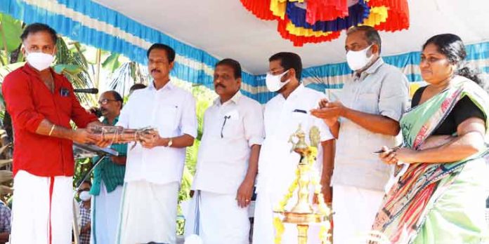 കൊടുമണ്ണില് ഒരു കോടി രൂപ ചിലവില് റൈസ് മില് സ്ഥാപിക്കും ; ജില്ലാ പഞ്ചായത്ത് പ്രസിഡന്റ് കൊടുമണ്ണില് ഒരു കോടി രൂപ ചിലവില് റൈസ് മില് സ്ഥാപിക്കും ; ജില്ലാ പഞ്ചായത്ത് പ്രസിഡന്റ്