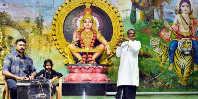 ബിജു വൈക്കത്തിന്റെ പുല്ലാങ്കുഴല് ഫ്യൂഷന് ഭക്തി സാന്ദ്രം ബിജു വൈക്കത്തിന്റെ പുല്ലാങ്കുഴല് ഫ്യൂഷന് ഭക്തി സാന്ദ്രം