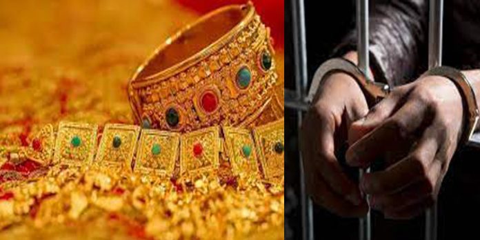 മോഷ്ടിച്ച ആഭരണങ്ങളുമായി ജ്വല്ലറി തുടങ്ങിയ പ്രതികൾ അറസ്റ്റിൽ ; മോഷണ മുതൽ കണ്ടെടുത്തു മോഷ്ടിച്ച ആഭരണങ്ങളുമായി ജ്വല്ലറി തുടങ്ങിയ പ്രതികൾ അറസ്റ്റിൽ ; മോഷണ മുതൽ കണ്ടെടുത്തു