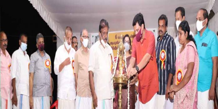 കൈപ്പട്ടൂര്-വള്ളിക്കോട് റോഡിന്റെ നിര്മാണോദ്ഘാടനം മന്ത്രി മുഹമ്മദ് റിയാസ് നിര്വഹിച്ചു കൈപ്പട്ടൂര്-വള്ളിക്കോട് റോഡിന്റെ നിര്മാണോദ്ഘാടനം മന്ത്രി മുഹമ്മദ് റിയാസ് നിര്വഹിച്ചു