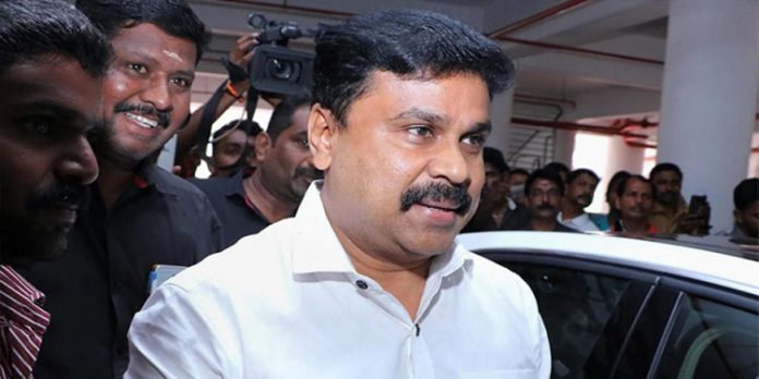 നടിയെ ആക്രമിച്ച കേസ് ഇന്ന് സുപ്രീംകോടതിയിൽ ; ദിലീപിന്റെ ഹർജി പരിഗണിക്കും നടിയെ ആക്രമിച്ച കേസ് ഇന്ന് സുപ്രീംകോടതിയിൽ ; ദിലീപിന്റെ ഹർജി പരിഗണിക്കും