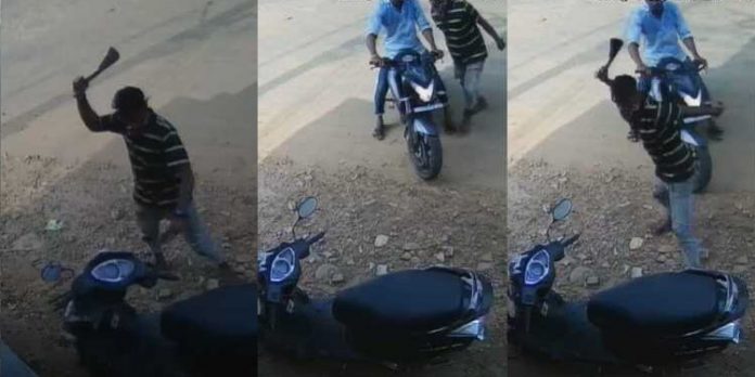 തിരുവനന്തപുരത്ത് ഗുണ്ടാക്രമണം ; രണ്ട് പേർക്ക് വെട്ടേറ്റു തിരുവനന്തപുരത്ത് ഗുണ്ടാക്രമണം ; രണ്ട് പേർക്ക് വെട്ടേറ്റു