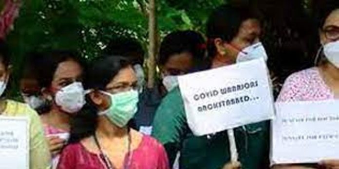 മുഖ്യമന്ത്രിയുടെ ഓഫീസില്നിന്ന് ഉറപ്പു ലഭിച്ചു ; പി ജി ഡോക്ടർമാർ സമരം പിൻവലിച്ചു മുഖ്യമന്ത്രിയുടെ ഓഫീസില്നിന്ന് ഉറപ്പു ലഭിച്ചു ; പി ജി ഡോക്ടർമാർ സമരം പിൻവലിച്ചു