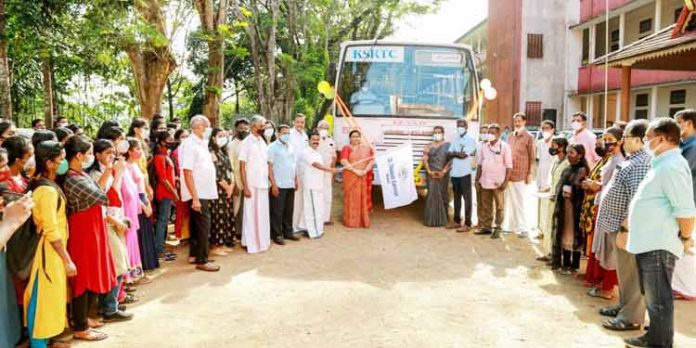 റാന്നിയിലെ ഉന്നത വിദ്യാഭ്യാസ സ്ഥാപനങ്ങളിലേക്ക് കെഎസ്ആര്ടിസി ബസ് സര്വീസ് ആരംഭിച്ചു റാന്നിയിലെ ഉന്നത വിദ്യാഭ്യാസ സ്ഥാപനങ്ങളിലേക്ക് കെഎസ്ആര്ടിസി ബസ് സര്വീസ് ആരംഭിച്ചു
