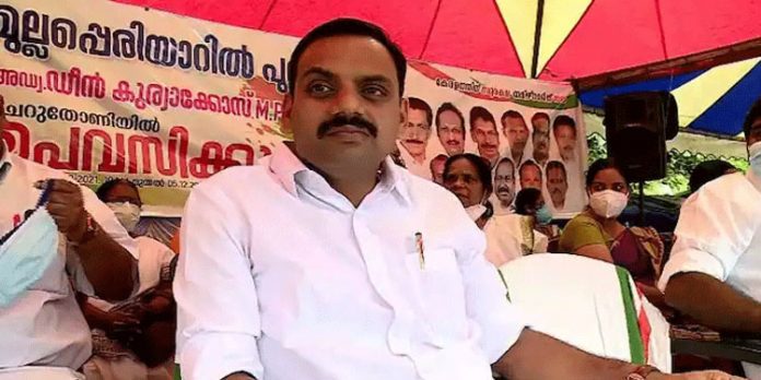 മുല്ലപ്പെരിയാര് ; ഡീന് കുര്യാക്കോസ് ഉപവാസം അവസാനിപ്പിച്ചു – യു ഡി എഫ് സമരം തുടരും മുല്ലപ്പെരിയാര് ; ഡീന് കുര്യാക്കോസ് ഉപവാസം അവസാനിപ്പിച്ചു – യു ഡി എഫ് സമരം തുടരും